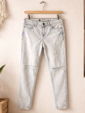 Abercrombie & Fitch Light Wash Distressed  Jeans